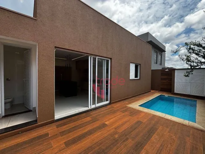 Casa para Venda e Locação em Condomínio Fechado de 03 Suítes no Recreio das Acácias em Rib