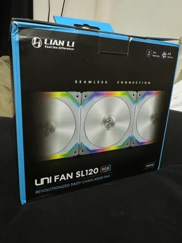 Kit de 3 Ventoinhas Lian Li Uni Fan SL Wireless 120 ARGB Brancas para PC