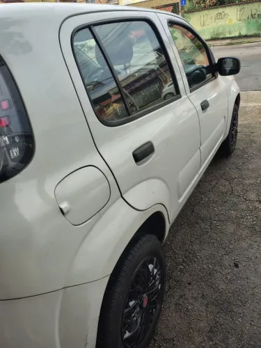 Fiat Uno Attractive 1.0 EVO Fire Flex 8V 5P 2021