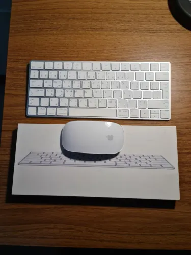 Teclado Magic Keyboard Apple e Magic Mouse