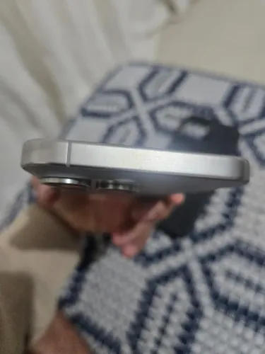 ? iPhone 15 Pro Max ? 256 GB