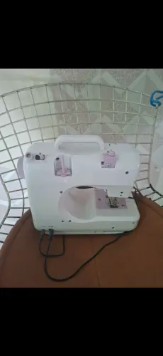 Mini maquina de costura eletrica