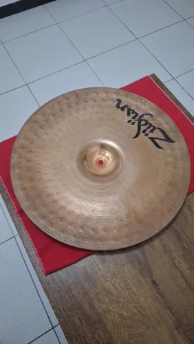 Prato Crash Zildjian Medium Thin 16'
