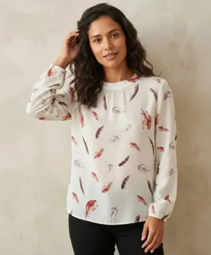 Blusa Manga Longa Estampa Penas. Tamanho G
