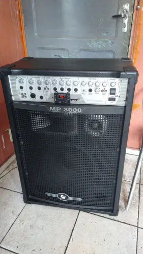 Caixa de som Frham 3000 Bluetooth,  ótimo estado 