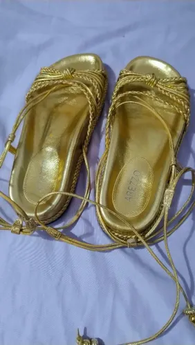 Sandália de amarração 