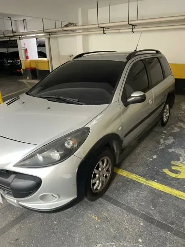 Peugeot 207 SW Escapade 1.6 16V Flex 5P 2010