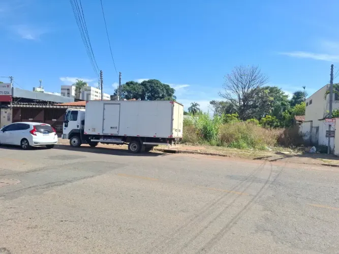Lote Cidade Jardim 423m², Fundos do Hipodromo da Lagoinha, Goiania Goias.