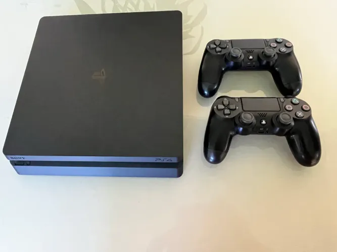 PlayStation 4 slim