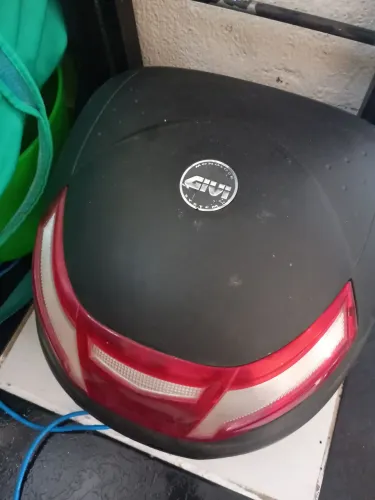 Baú givi