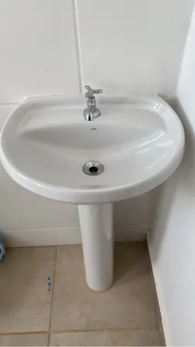 Pia Deca com Coluna e Torneira - Retirada de Apartamento Novo