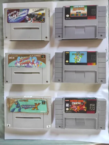 Cartuchos originais Super Nintendo e Super Famicom, valores dos cartuchos na descrição.