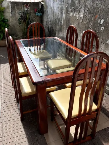 Mesa de Mógno com cadeira de Mógno