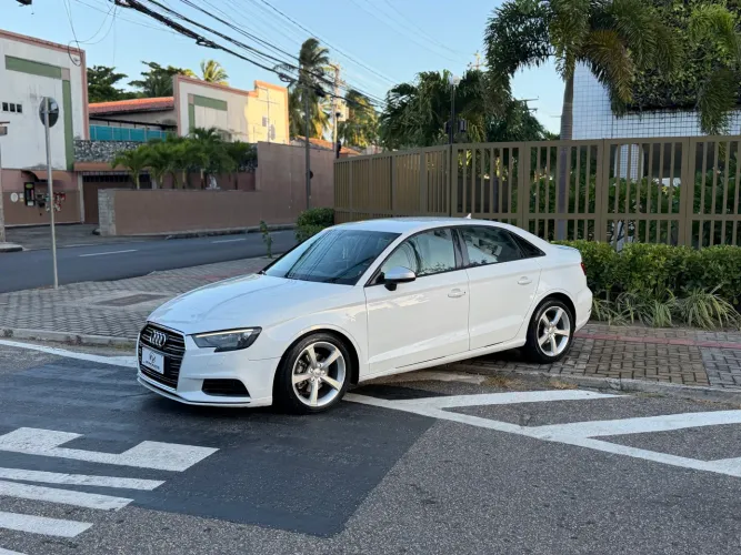 Audi A3 Sedan 1.4 TFSI Flex Tiptronic 4P 2017
