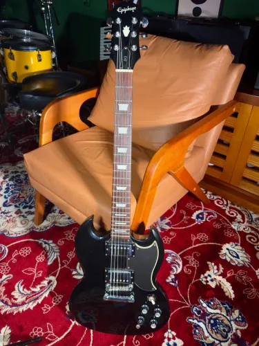 Guitarra Epiphone SG G400 Preta