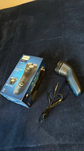 Barbeador Aparador de Pelos Elétrico Philips Seco Molhado Auto Afiável a Prova D'Agua