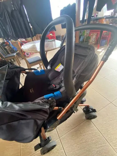 Carrinho + Bebê Conforto Burigotto Rio K <br> <br>Valor: 550,00