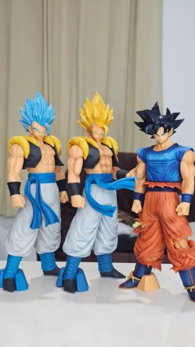 Action figure Dragon ball  gogeta blue gogeta ssj , goku instinto superio novo sem caixa 