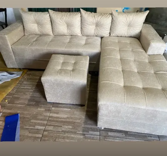 Sofá de 4 lugares. Oferta 