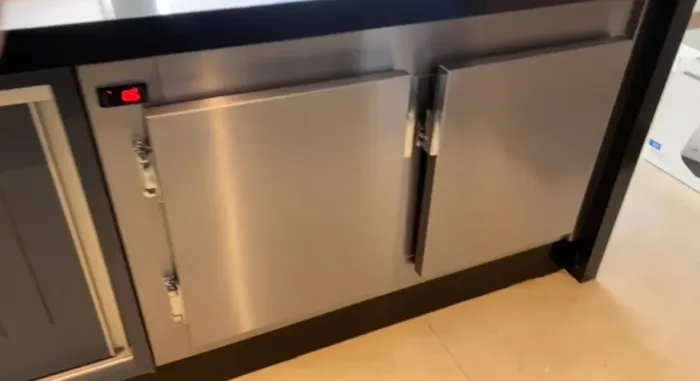 Balcão refrigerado sob medida 