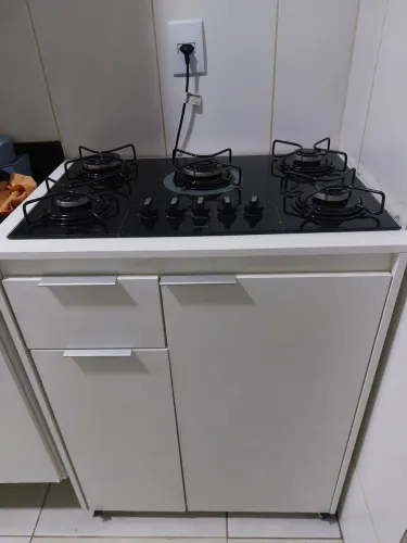 Fogao cok top mas bancada de embutir com rodinhas.