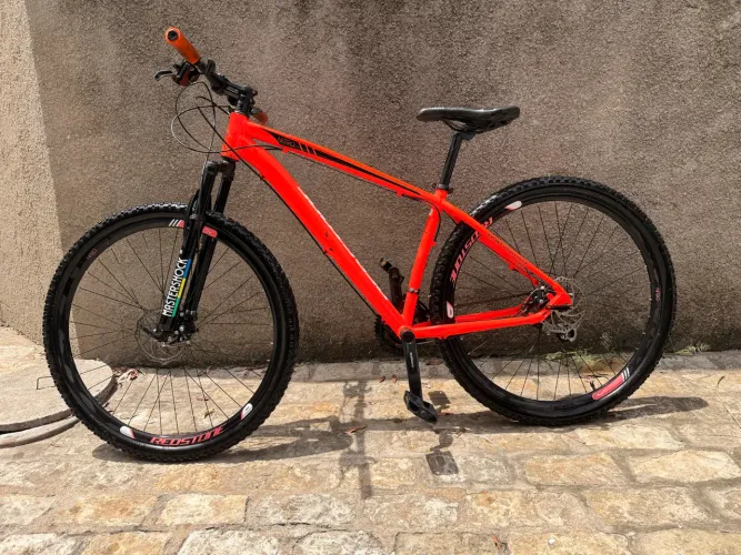 Bicicleta de trilha 
