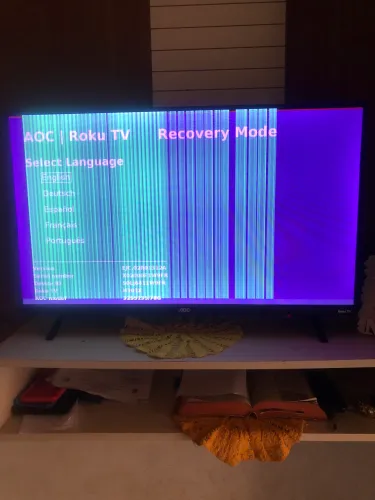 Vende-se essa Tv Aoc ROKU 32 polegadas ela só está com um probleminha q mostra na tela