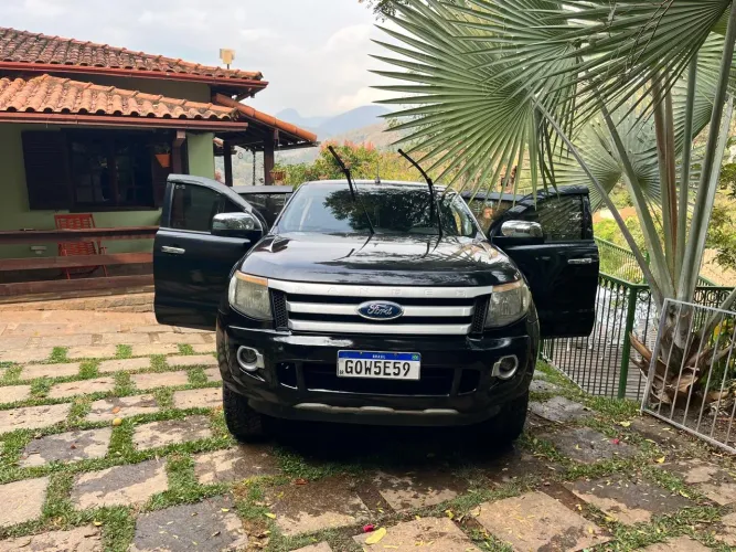 Ford Ranger XLS 2.5 16V 4X2 CD Flex 2013