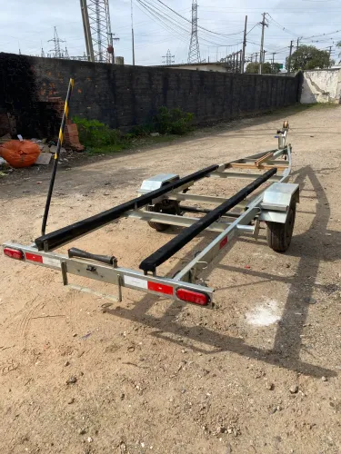 Carreta para barco 6 metros