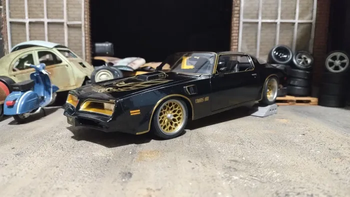 1/18 Pontiac TransAM Bandit (Maisto)