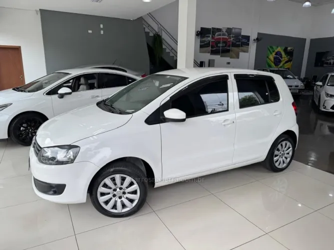 Volkswagen Fox 1.6 MI Total Flex 8V 5P 2014