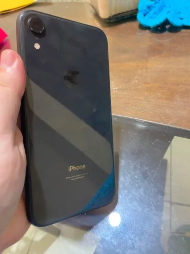 iPhone XR semi novo