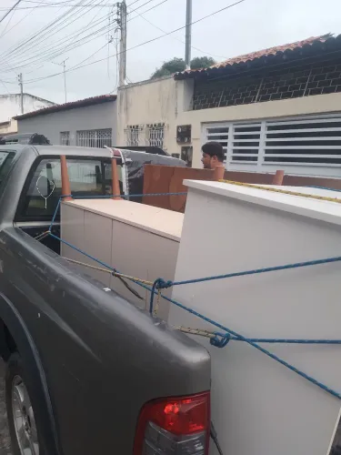 Fretes & Transportes de Pessoas