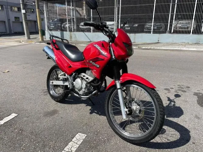 HONDA NX-4 FALCON 2002
