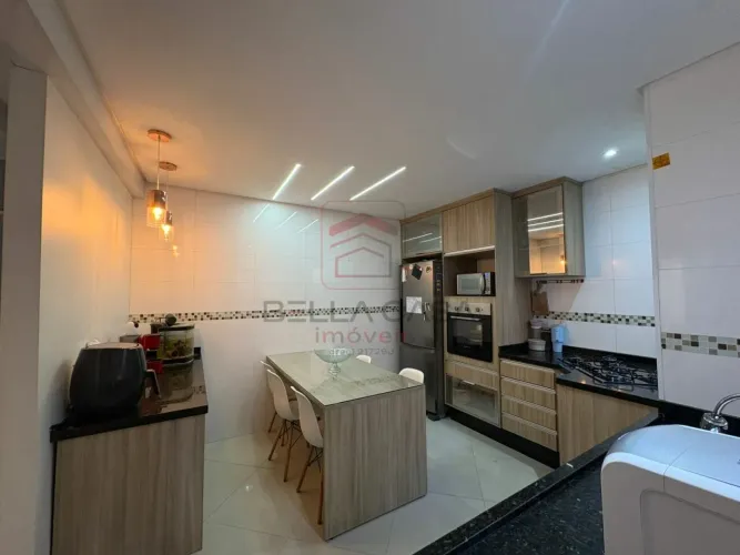 Casa ampla e bem distribuída, com 140 m² de área construída