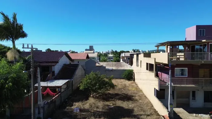 Terreno a Venda- localizado no Mariscal- Bombinhas