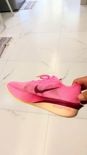 Tênis Nike ZoomX VaporFly 4 Feminino