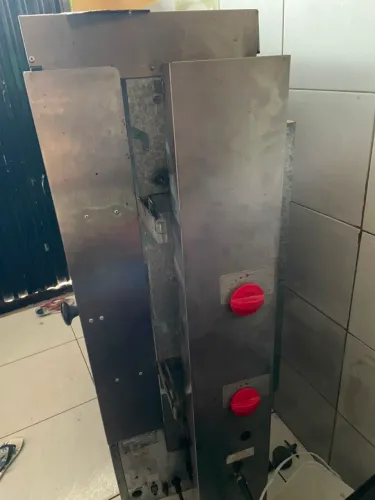 Maquina de assar frango