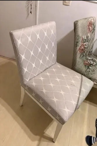 04 cadeiras com pés em Laca Branca - Dunelli