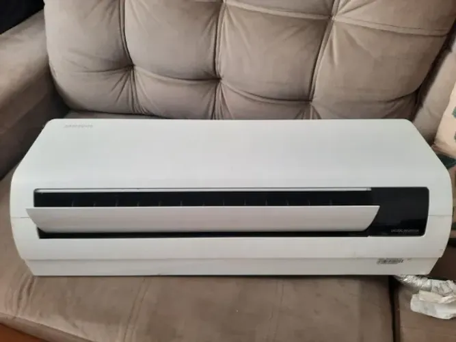 Ar Condicionado Samsung Inverter 12.000 BTUs Quente e Frio 220v