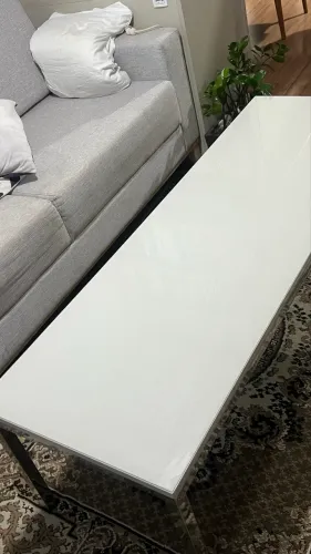 Mesa de centro laqueada com vidro
