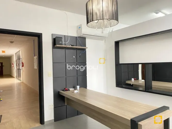 Excelente Sala comercial nos Ingleses