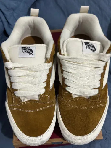 Tênis Vans ?Brown Suede? Tam 40