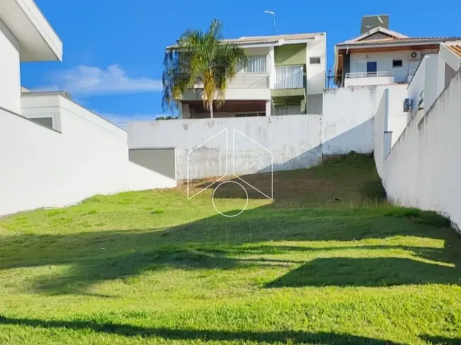 Terreno Dentro de Condomínio em Marília