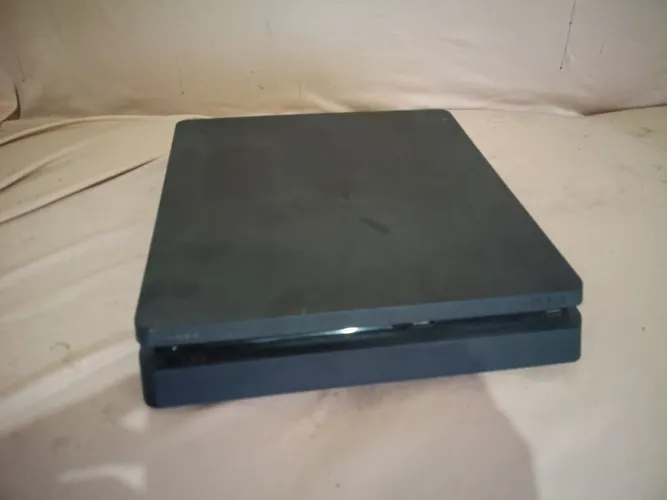 Ps4 slim com defeito