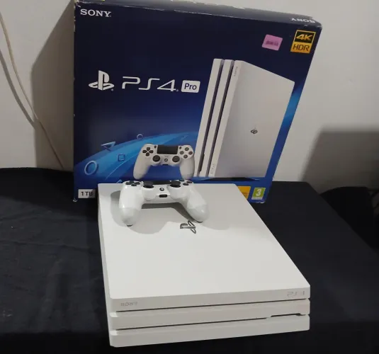 PS4 PRÓ