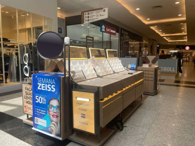 Vende mobiliário de Ótica