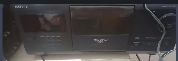 SONY COMPACT DISC PLAYER CDP XX200