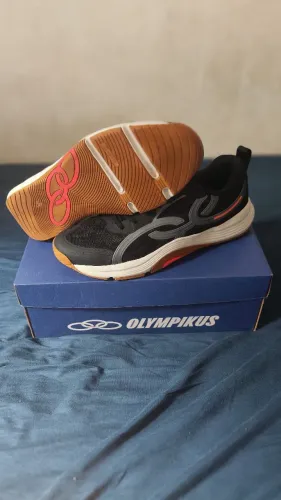OLYMPIKUS TREINO 42 USADO