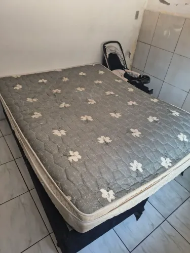 Cama Box + Colchão Queen Gazin Molas Pocket (Desapego Mudança)